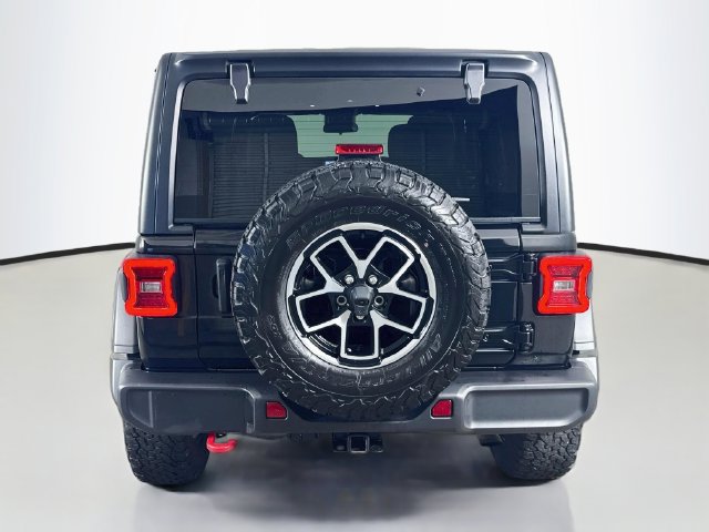 Used 2024 Jeep Wrangler Unlimited Rubicon AWD/4WD image 9