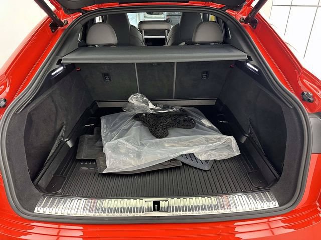 Certified 2022 Audi e-tron S Prestige w/ Prestige Package AWD/4WD image 10