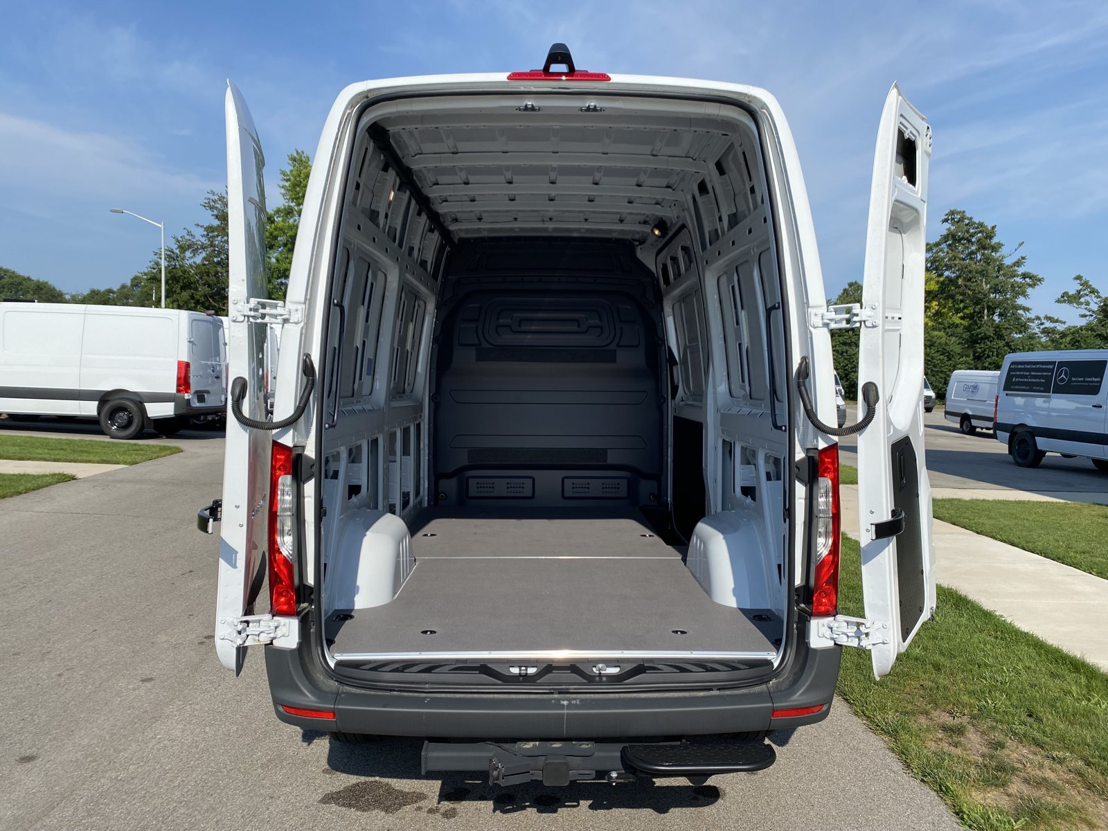 New 2025 Mercedes-Benz Sprinter 2500 image 5