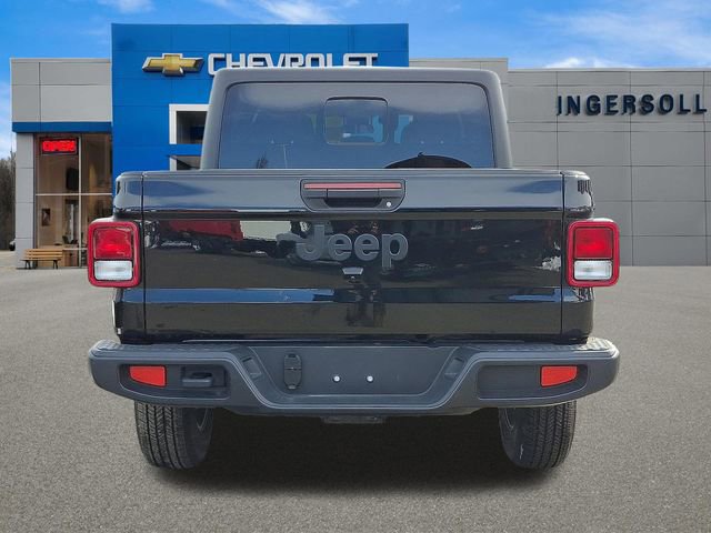 Used 2025 Jeep Gladiator Sport image 26