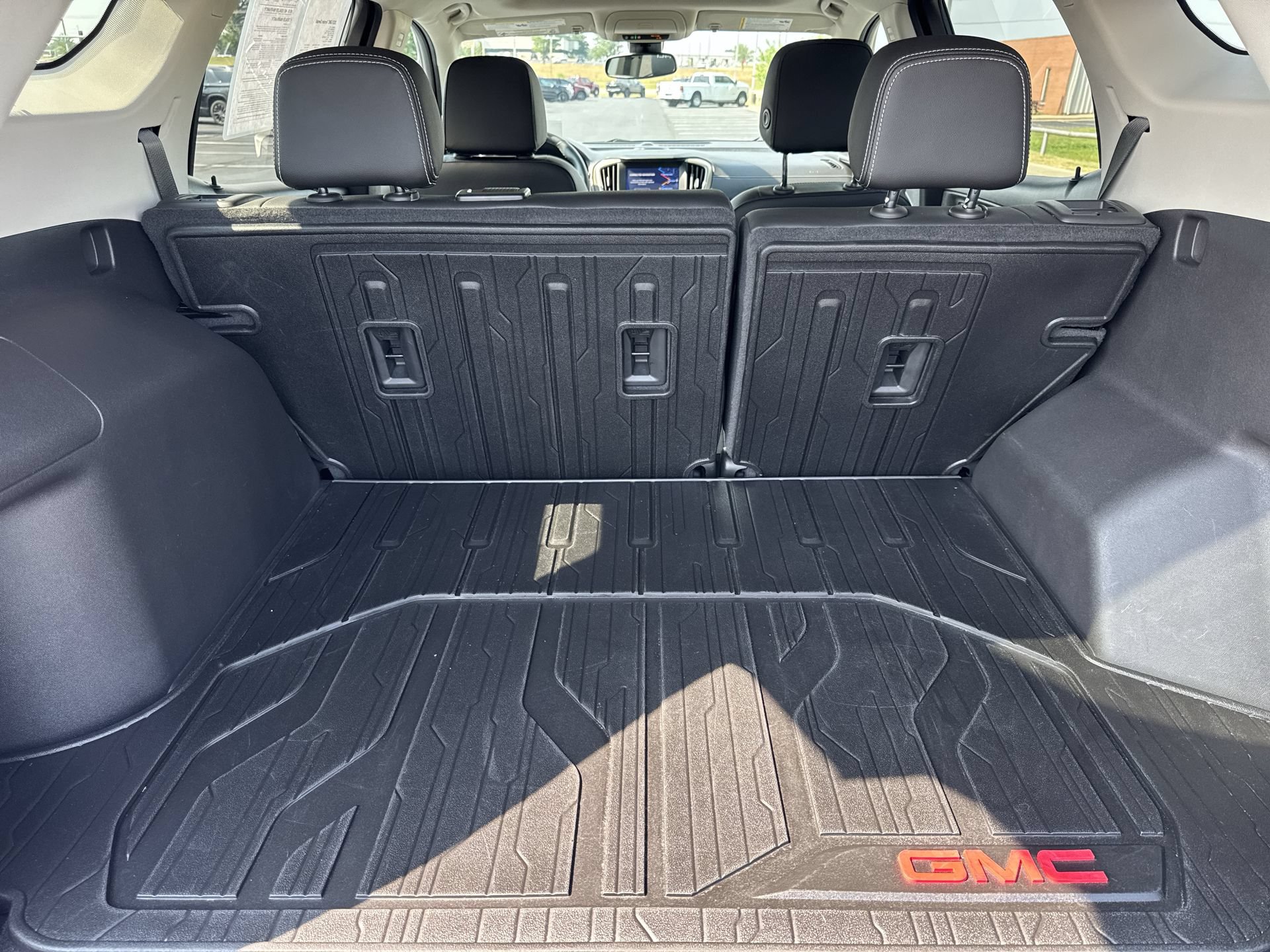 Certified 2023 GMC Terrain Denali w/ Black Diamond Edition AWD/4WD image 25