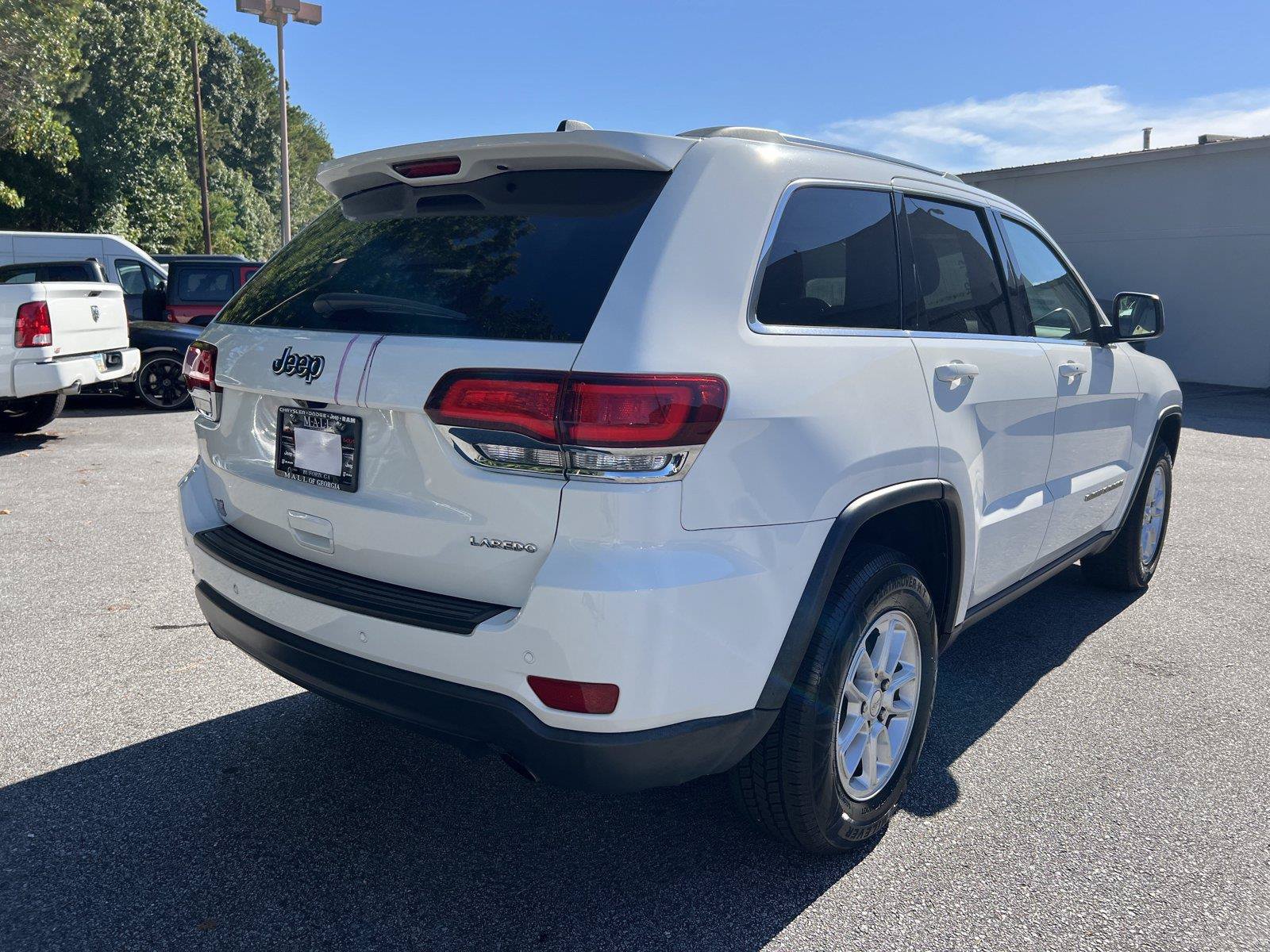 Used 2020 Jeep Grand Cherokee Laredo RWD image 16