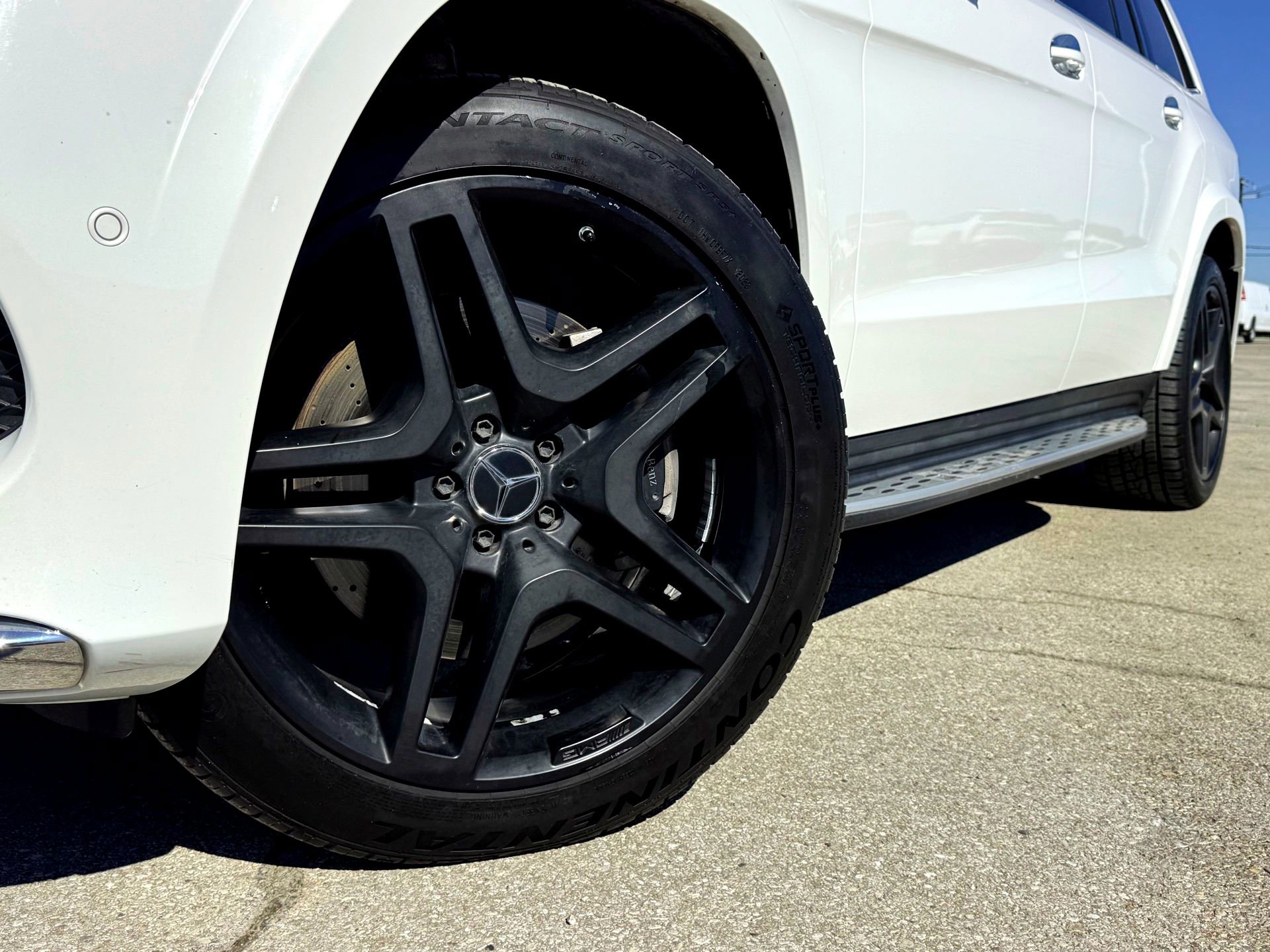 Used 2019 Mercedes-Benz GLS 550 4MATIC image 2