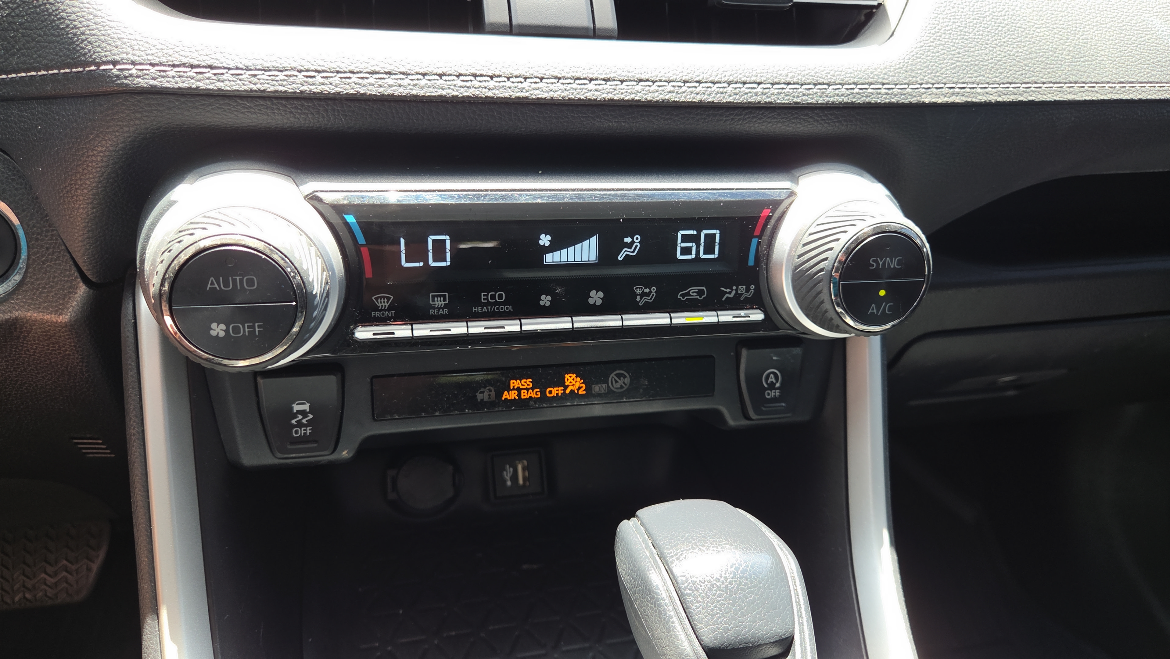 Used 2023 Toyota RAV4 XLE w/ Convenience Package FWD image 22