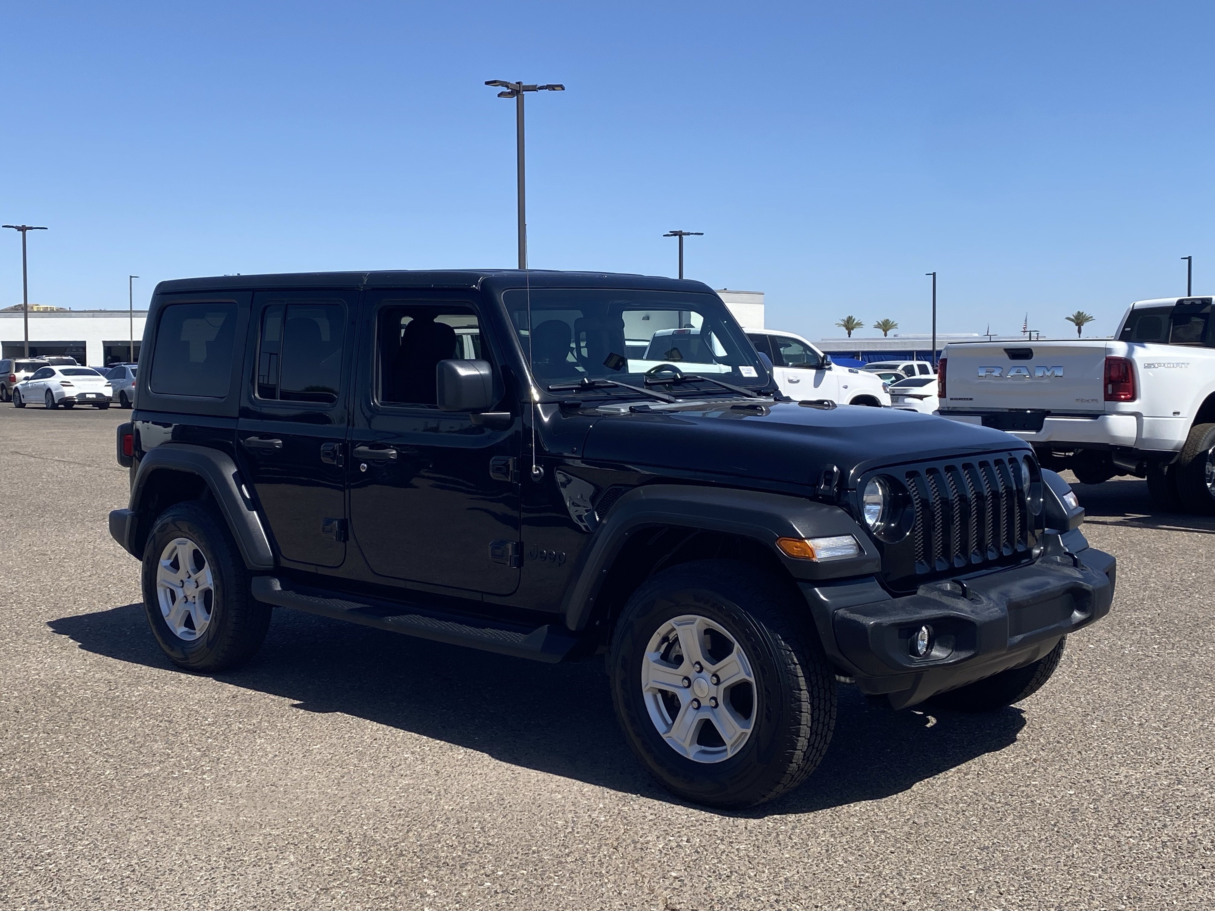 Used 2022 Jeep Wrangler Unlimited Sport AWD/4WD image 6