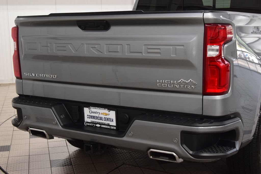Used 2026 Chevrolet Silverado 1500 High Country w/ Technology Package AWD/4WD image 18