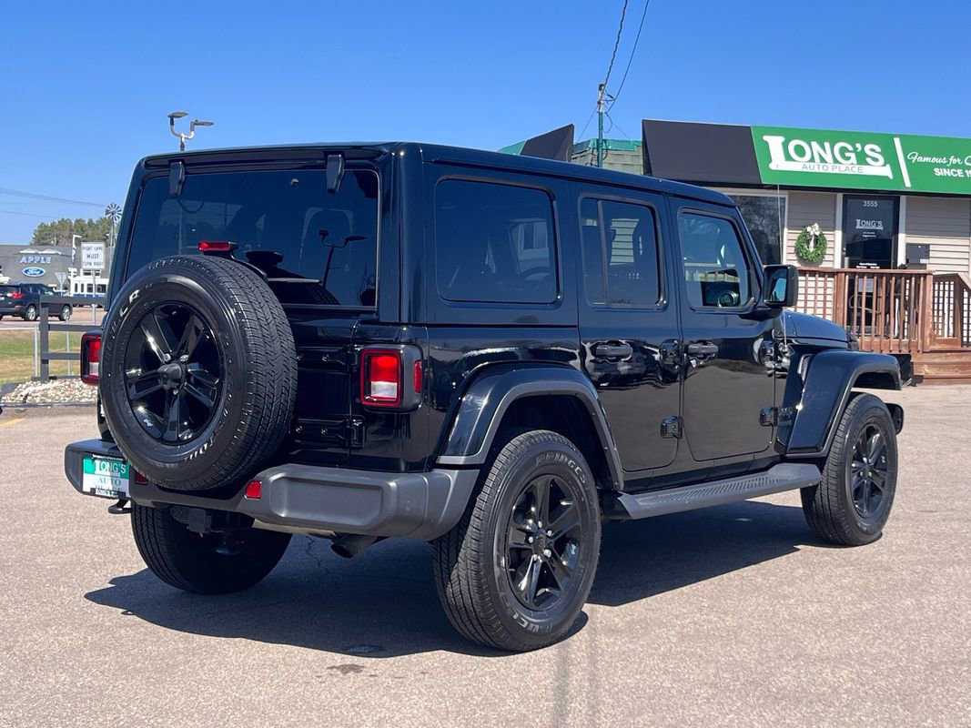 Used 2020 Jeep Wrangler Unlimited Sahara AWD/4WD image 8