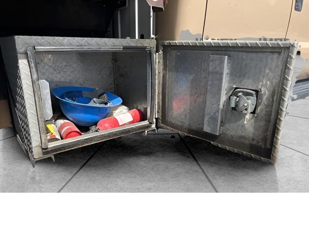 Used 2013 Ford F450 XL w/ Snow Plow Prep Pkg image 42