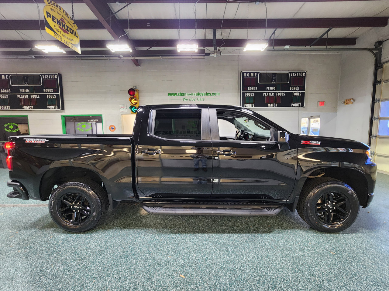 Used 2020 Chevrolet Silverado 1500 LT Trail Boss image 5