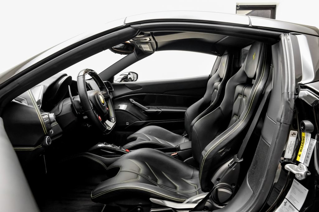 Used 2018 Ferrari 488 Spider RWD image 6