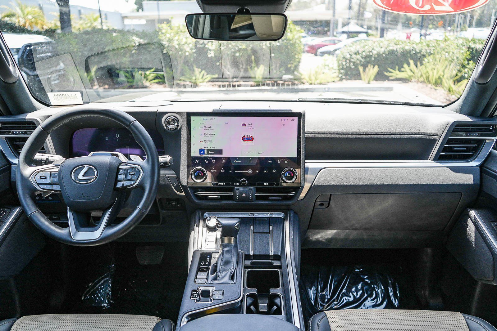 Used 2025 Lexus GX 550 AWD/4WD image 12