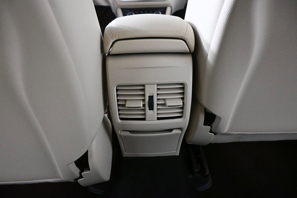 Used 2019 Mercedes-Benz GLA 250 4MATIC image 18