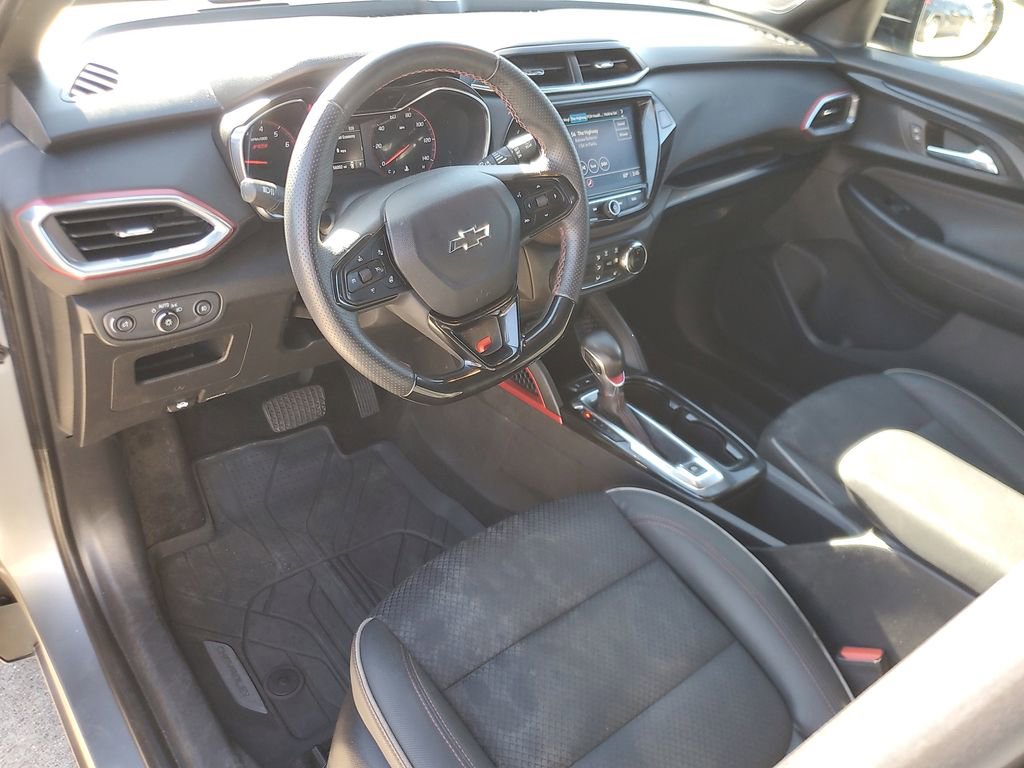 Used 2023 Chevrolet TrailBlazer RS w/ Convenience Package image 14