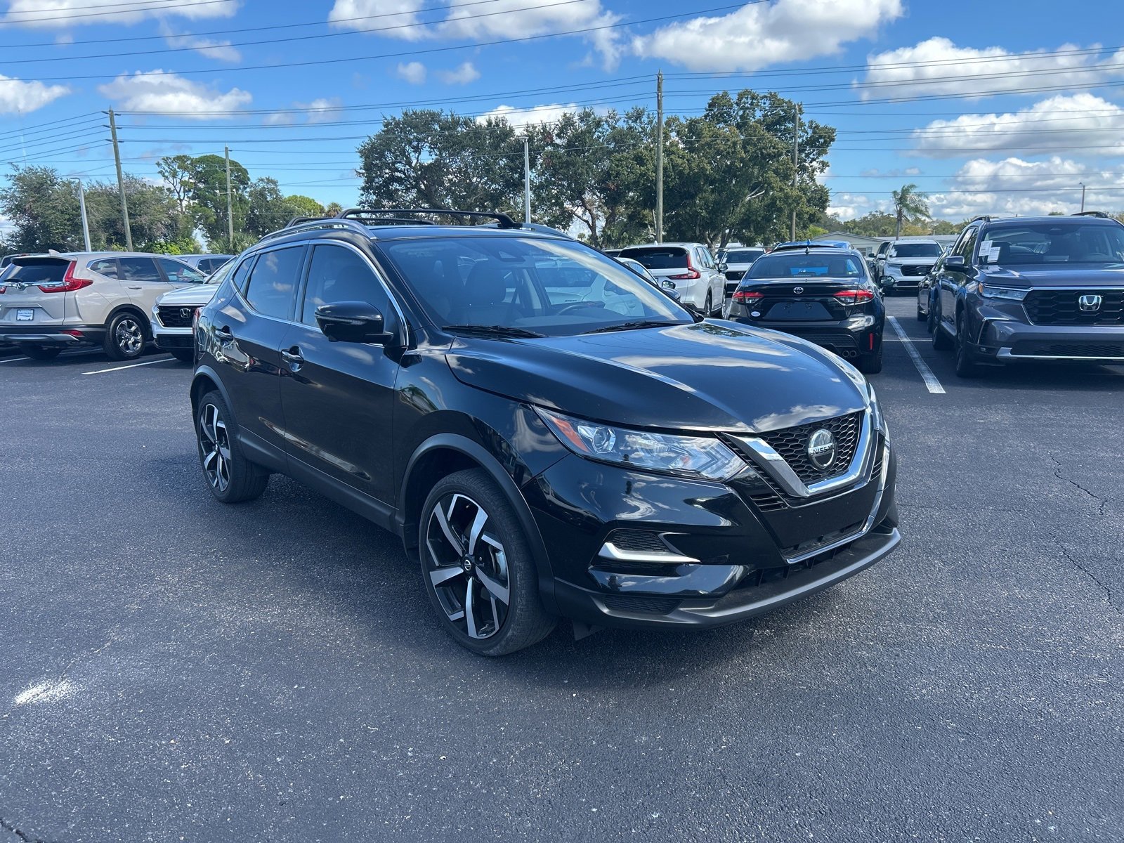 Used 2022 Nissan Rogue Sport SL