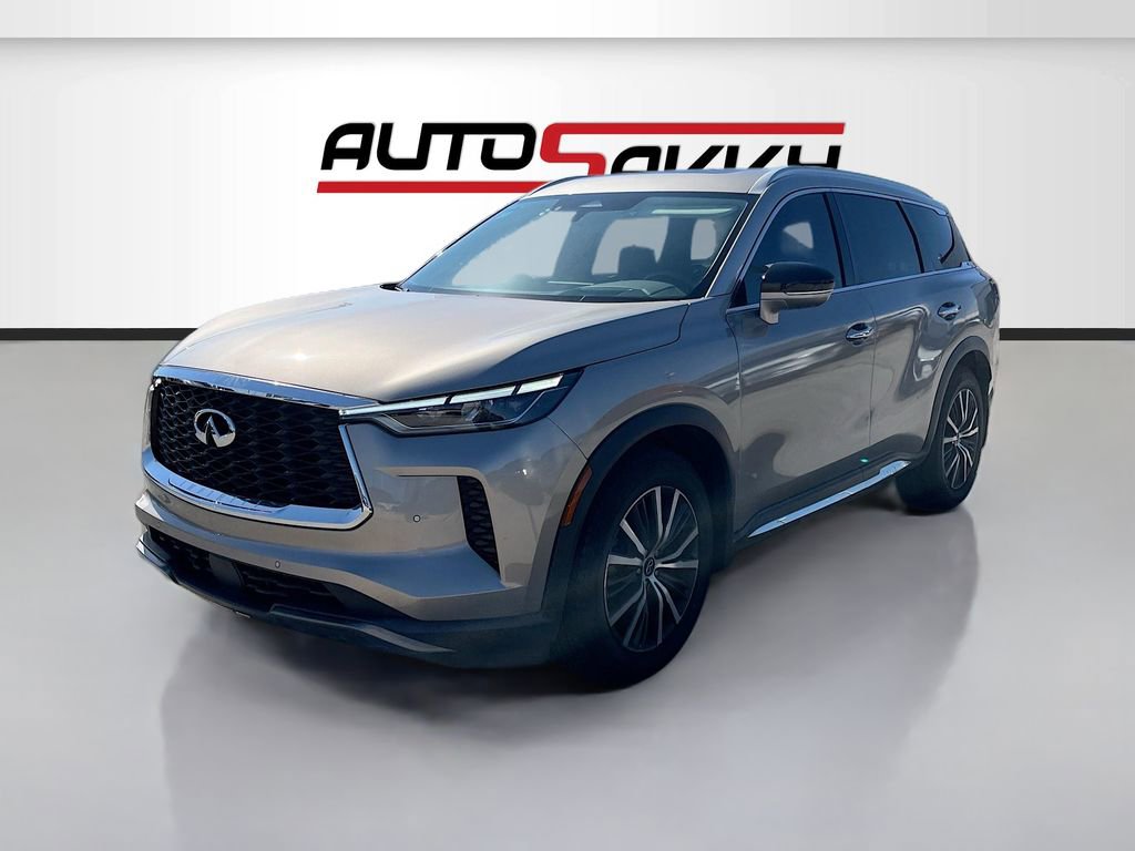 Used 2023 INFINITI QX60 Sensory w/ Vision Package FWD image 3