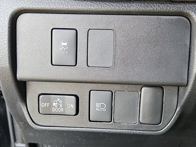 Used 2021 Toyota Tacoma SR5 AWD/4WD image 22