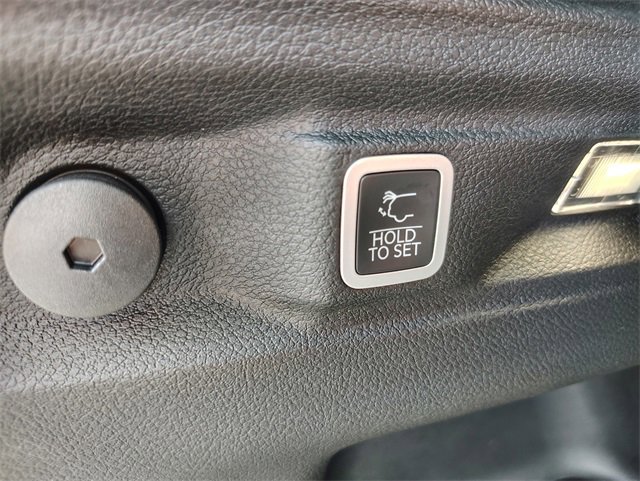 New 2025 Jeep Grand Cherokee L Altitude image 35