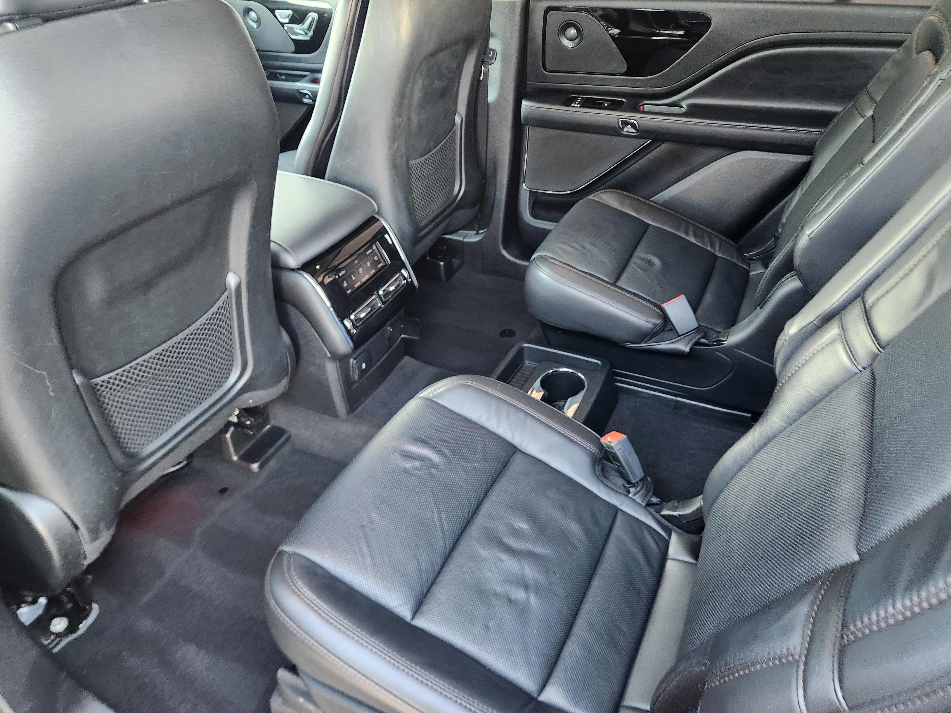 Used 2022 Lincoln Aviator Reserve w/ Equipment Group 201A image 31