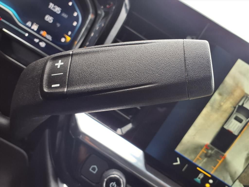 Used 2025 Chevrolet Silverado 2500 LT w/ Safety Package image 16