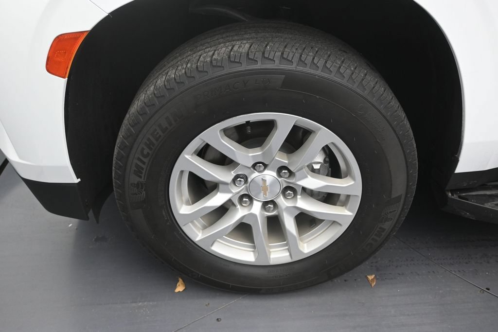 Used 2024 Chevrolet Tahoe LS RWD image 9