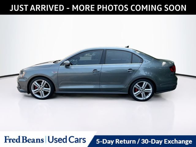 Used 2017 Volkswagen Jetta GLI FWD image 3