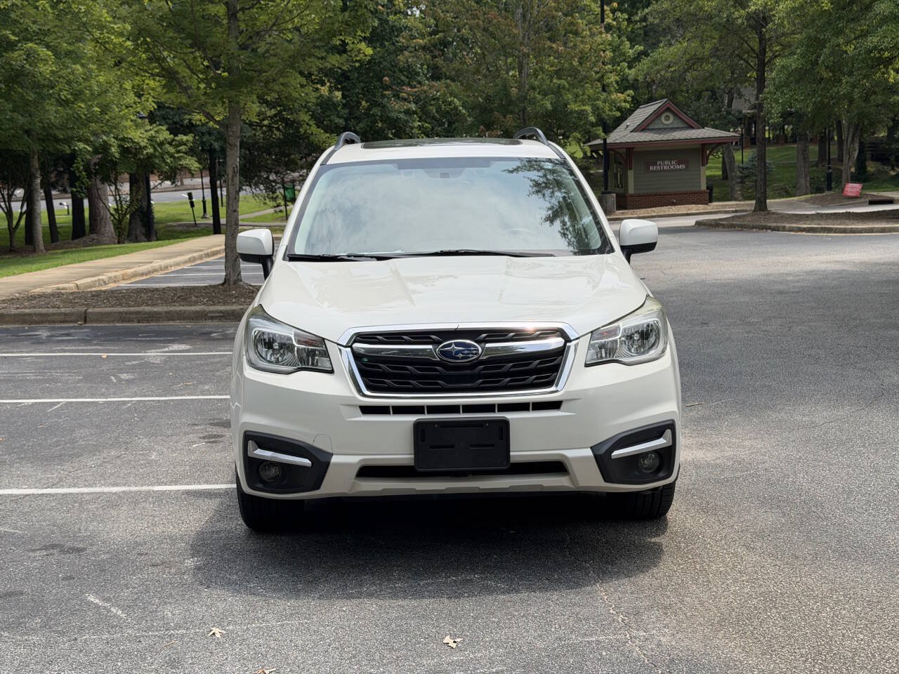 Used 2017 Subaru Forester 2.5i Premium AWD/4WD image 2