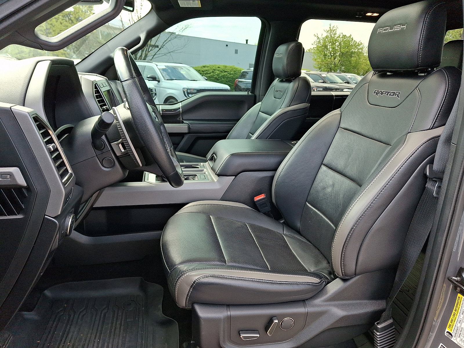 Used 2018 Ford F150 Raptor w/ Equipment Group 802A Luxury AWD/4WD image 16