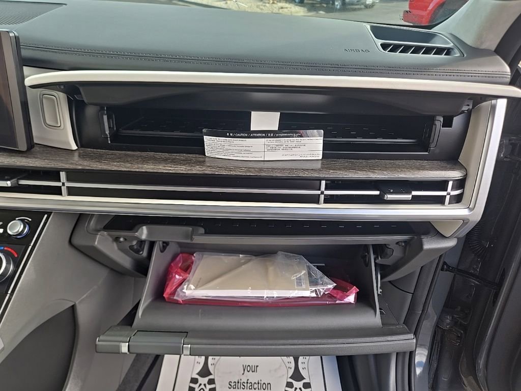Used 2025 Hyundai Santa Fe Calligraphy image 38