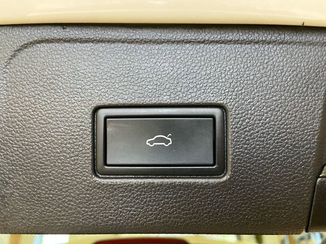 Used 2023 Volkswagen Atlas SEL Premium image 20