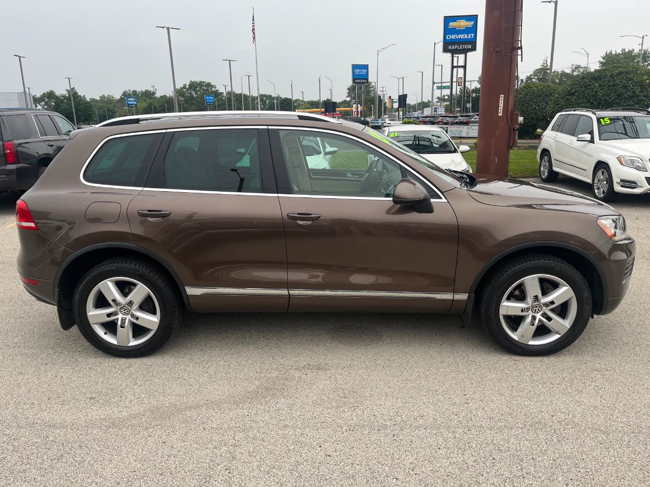 Used 2013 Volkswagen Touareg TDI AWD/4WD image 6