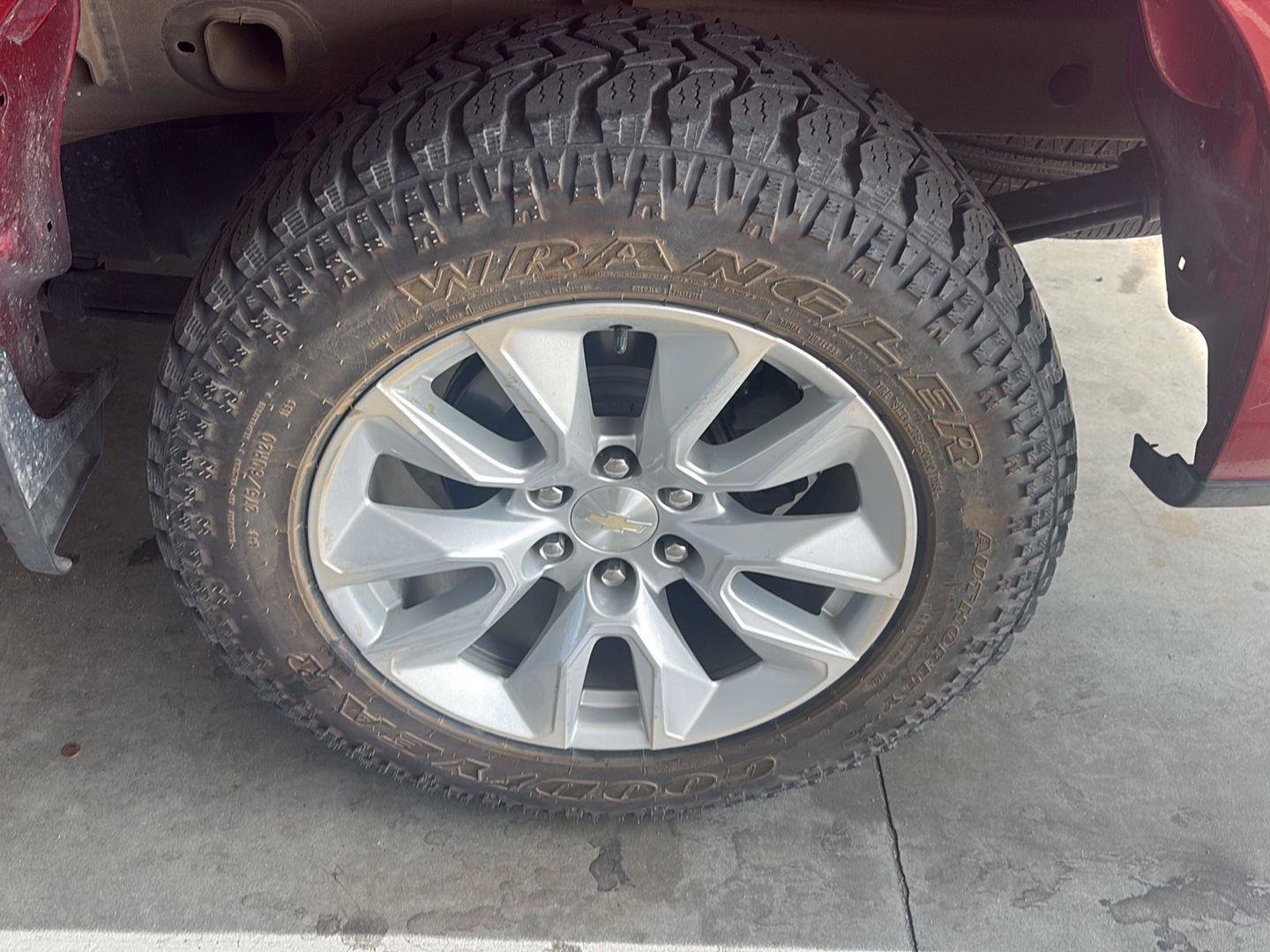 Used 2021 Chevrolet Silverado 1500 Custom RWD image 9