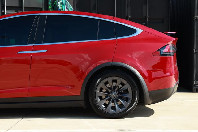 Used 2018 Tesla Model X 100D AWD/4WD image 31