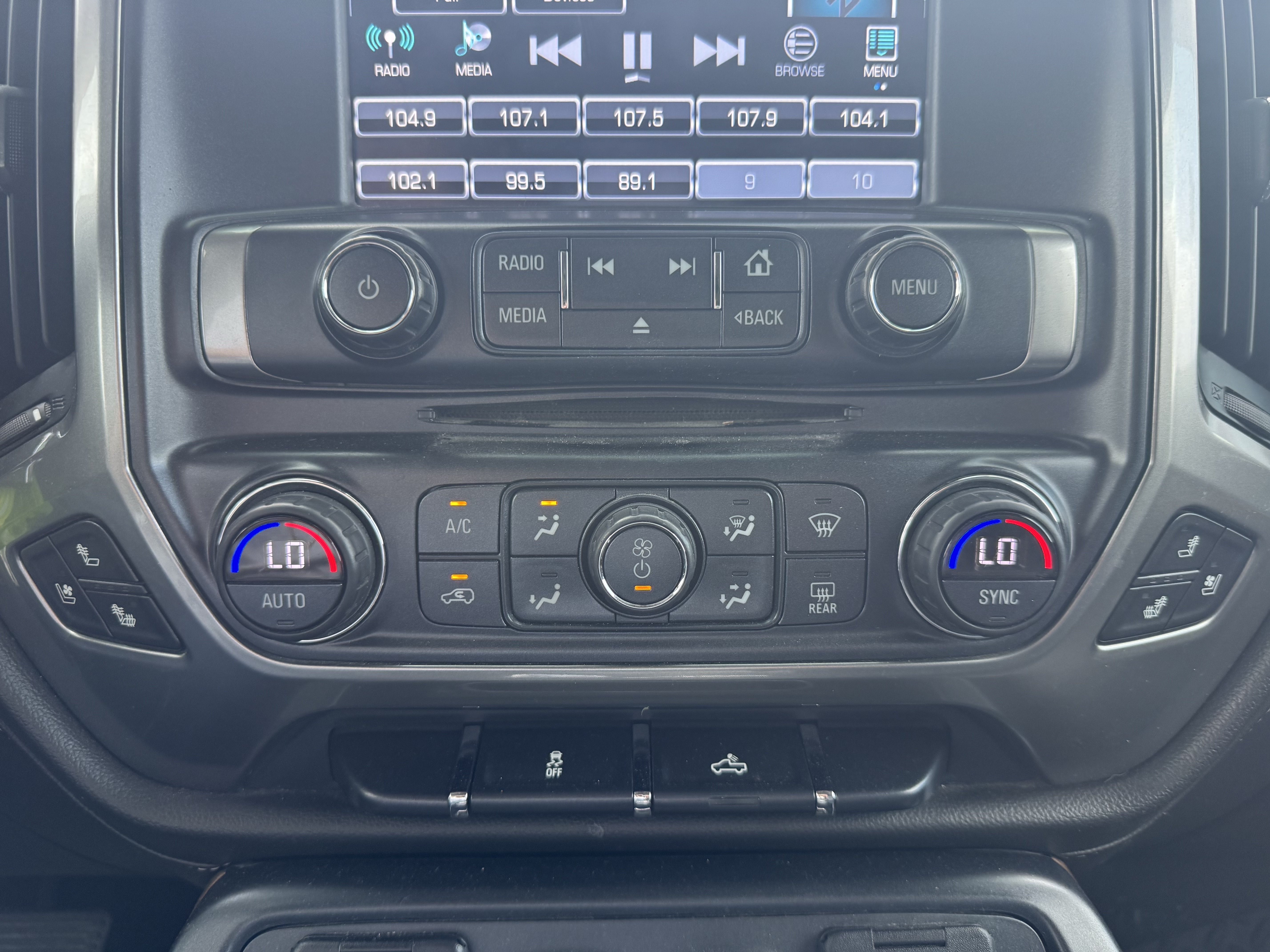 Used 2018 Chevrolet Silverado 1500 LTZ w/ Texas Edition AWD/4WD image 13
