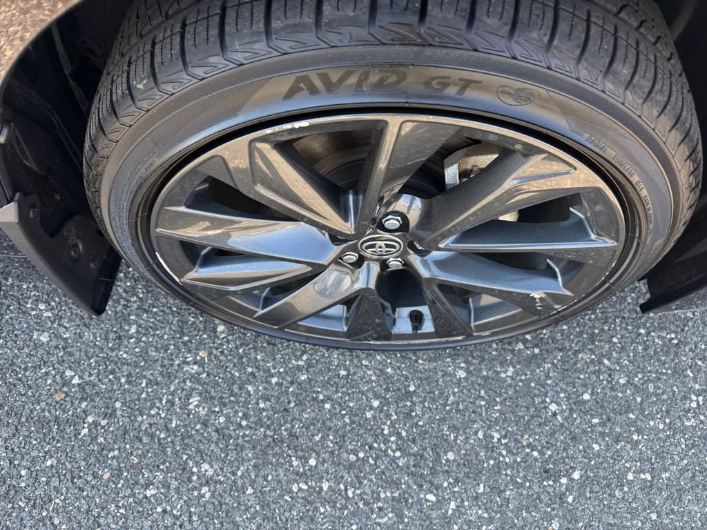 Used 2024 Toyota Corolla SE w/ SE Package image 17