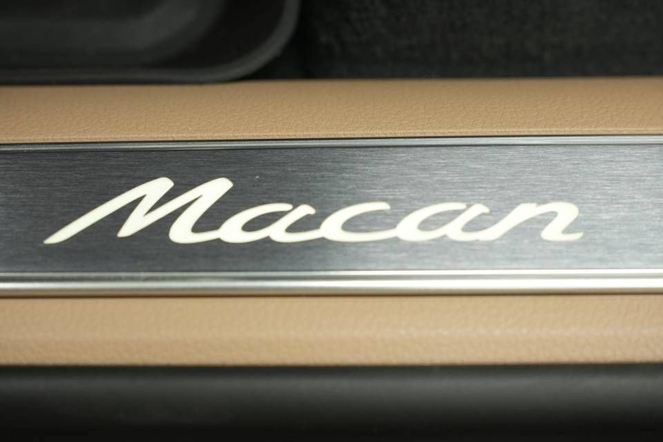 New 2026 Porsche Macan AWD/4WD image 33