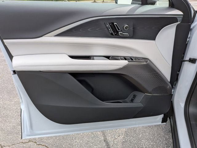 New 2026 Cadillac Lyriq Luxury RWD image 10