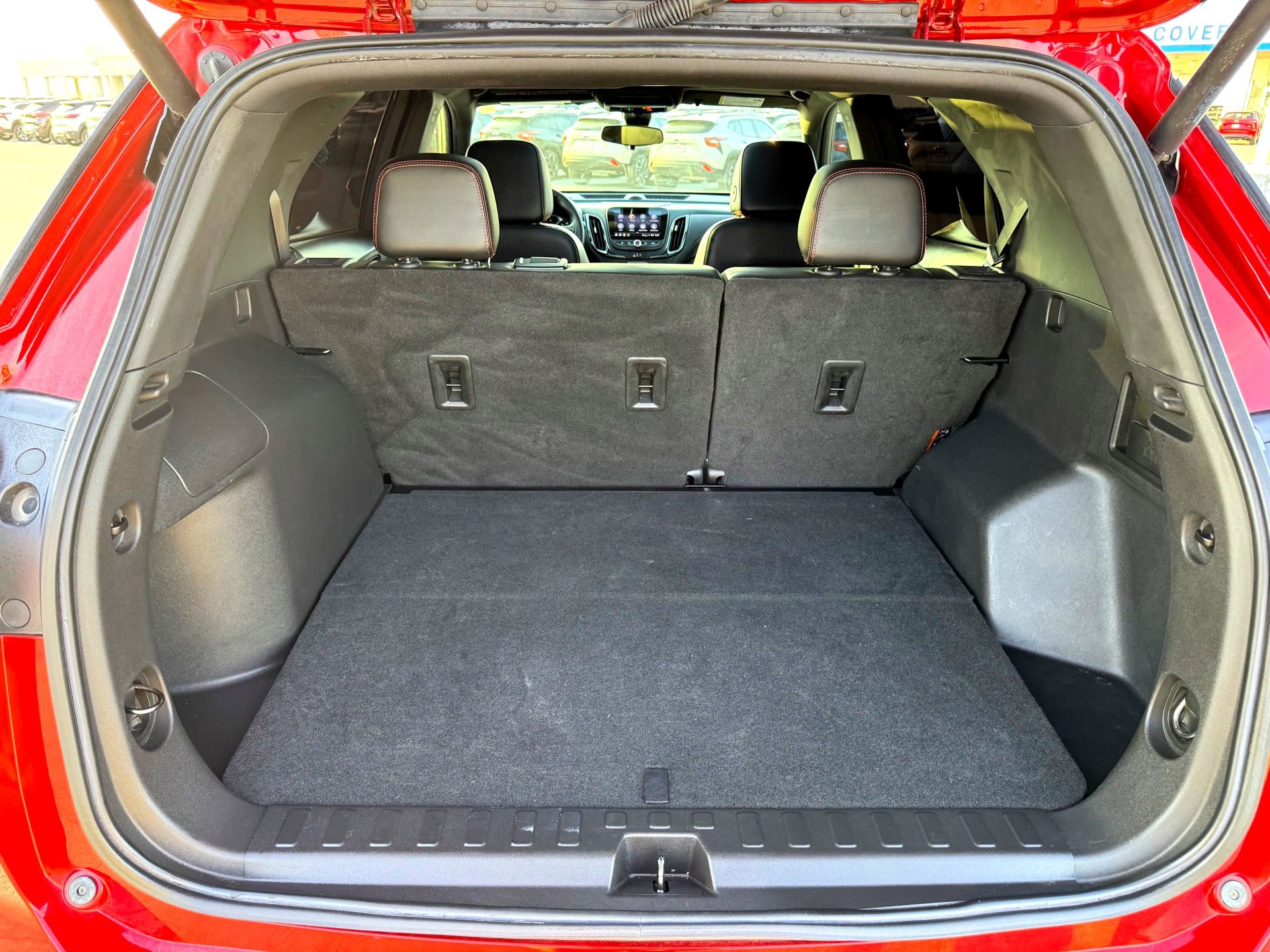 Used 2022 Chevrolet Equinox RS w/ RS Leather Package image 8