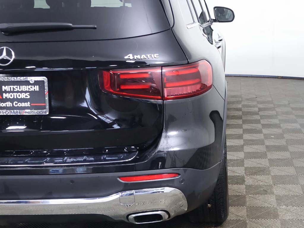 Used 2025 Mercedes-Benz GLB 250 4MATIC image 16