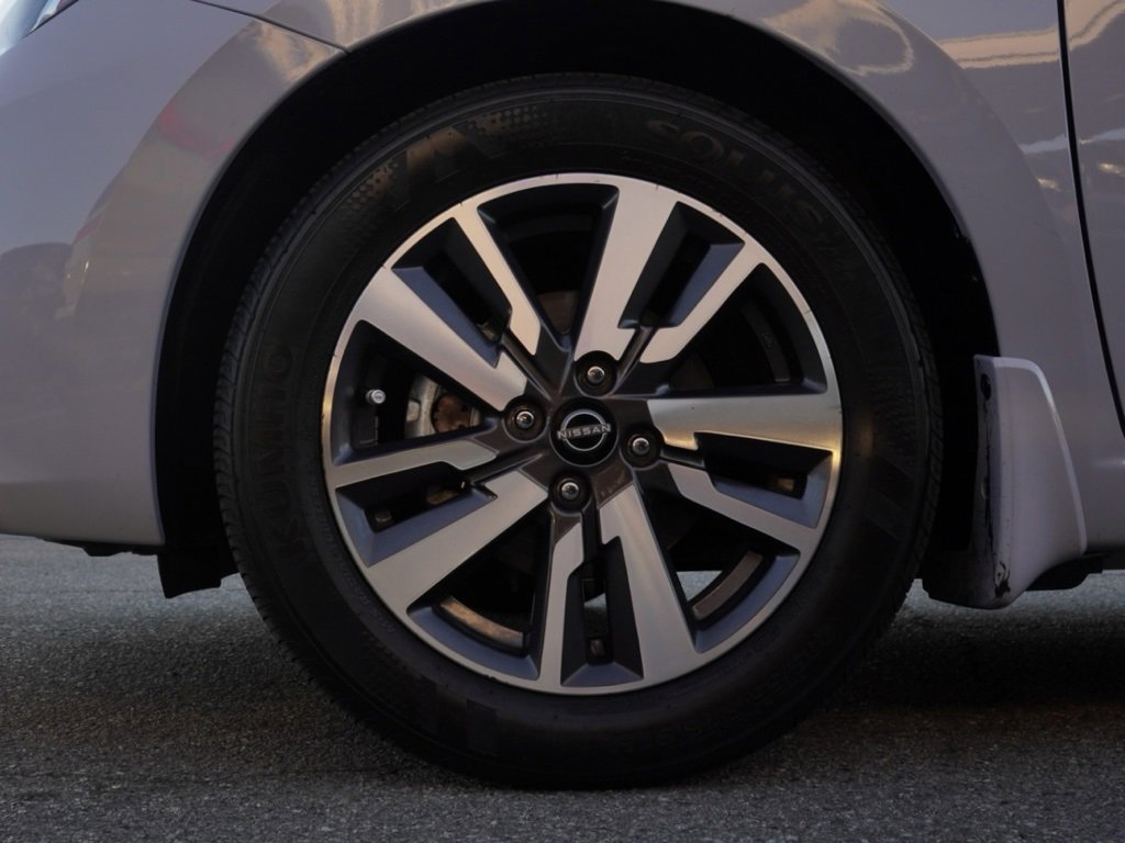 Certified 2024 Nissan Versa SV w/ Trunk Package image 7