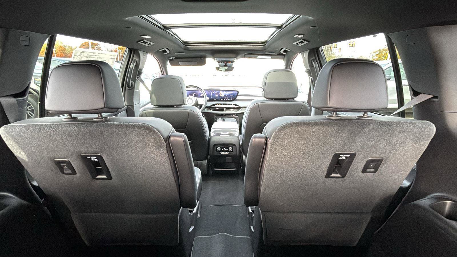 New 2026 Buick Enclave Sport Touring w/ Super Cruise Package image 31