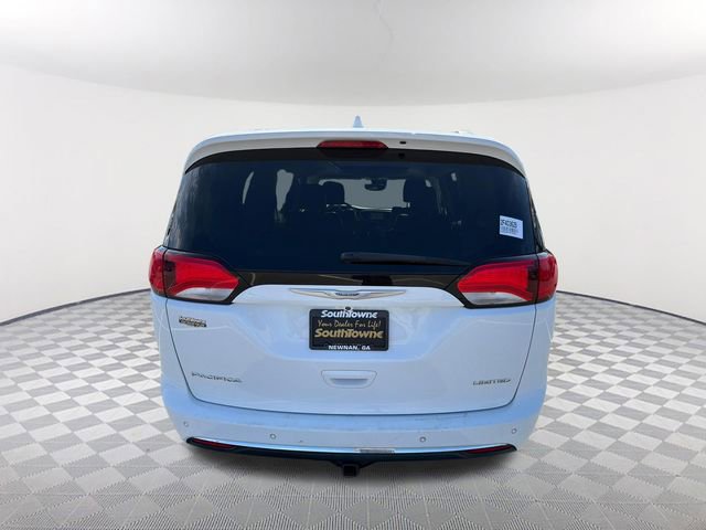 Used 2018 Chrysler Pacifica Limited w/ Advanced Safetytec Group image 6