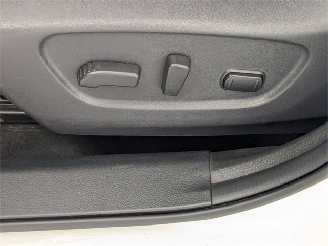 Used 2019 Nissan Rogue SV image 14