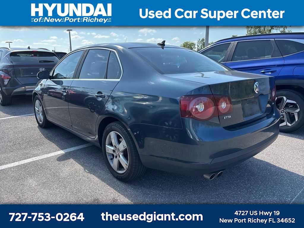 Used 2008 Volkswagen Jetta SE FWD image 2