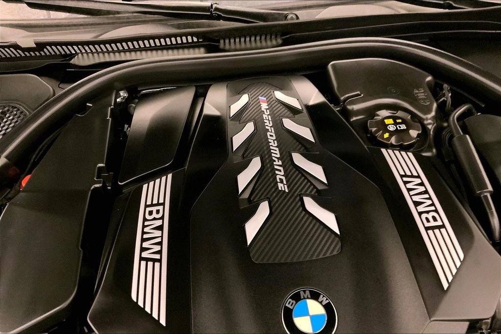Certified 2023 BMW M550i xDrive w/ Executive Package AWD/4WD image 31