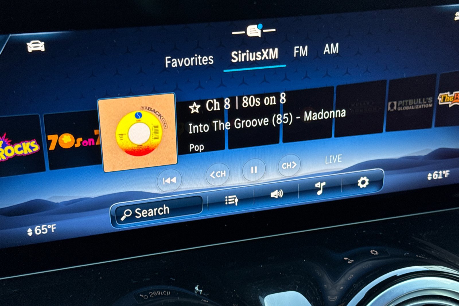 Certified 2025 Mercedes-Benz GLB 250 4MATIC image 18