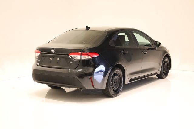 Used 2022 Toyota Corolla LE image 4