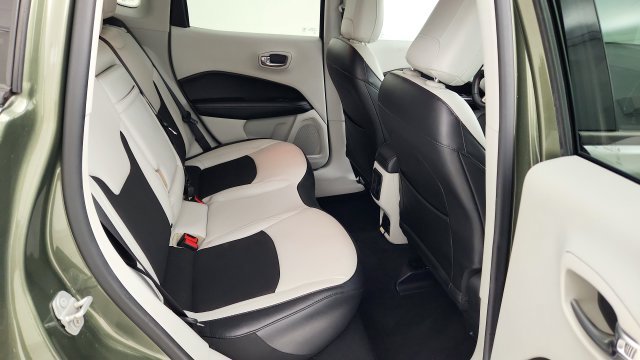 Used 2019 Jeep Compass Latitude FWD image 33