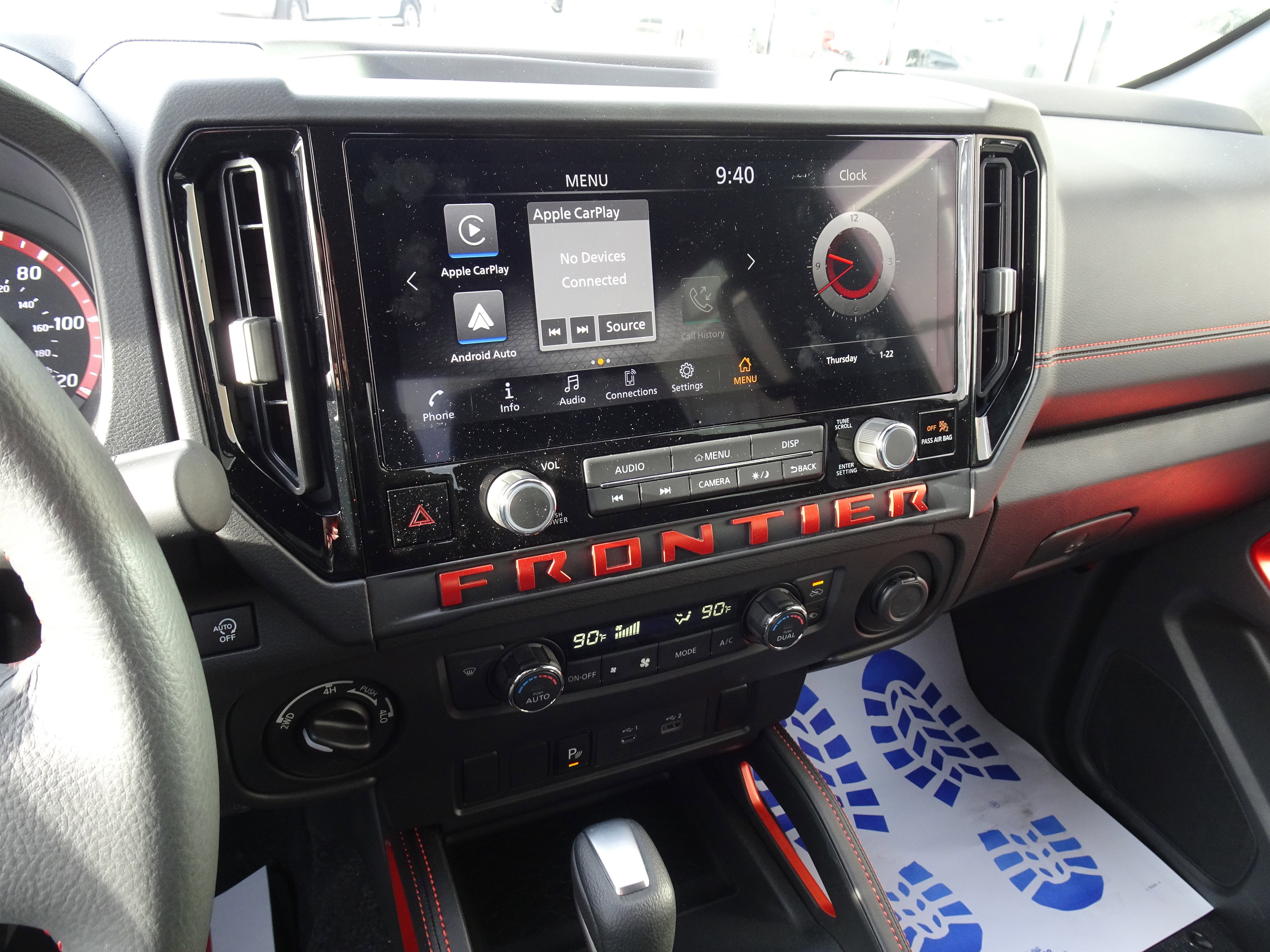 Used 2025 Nissan Frontier PRO-4X image 19