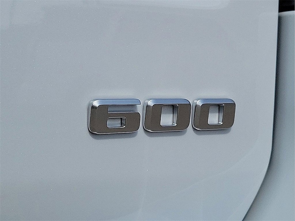 New 2026 Cadillac Escalade Platinum Luxury w/ LPO, Floor Liner Package image 9