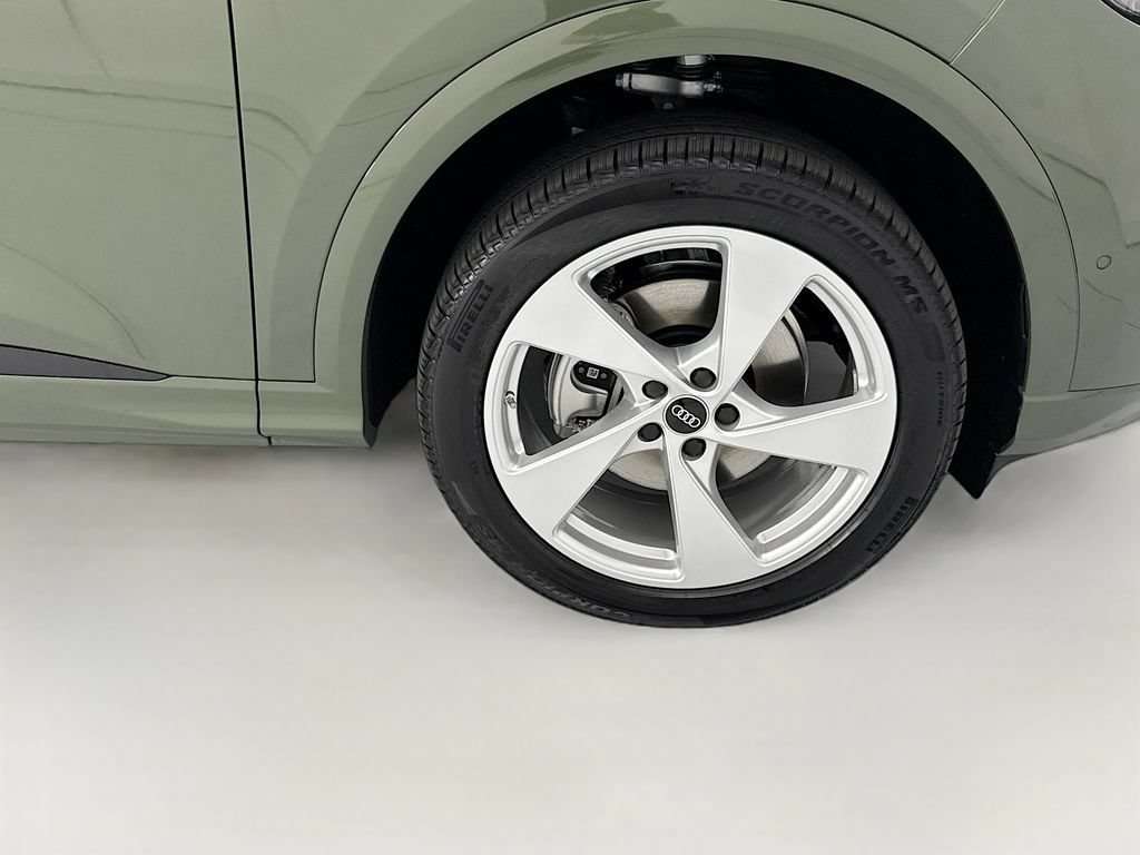 Used 2026 Audi Q5 Premium Plus w/ Premium Plus AWD/4WD image 30